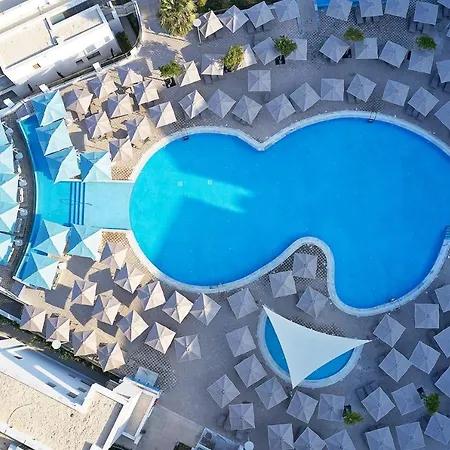 Mare Paphos Курортний комплекс Кіссонерга