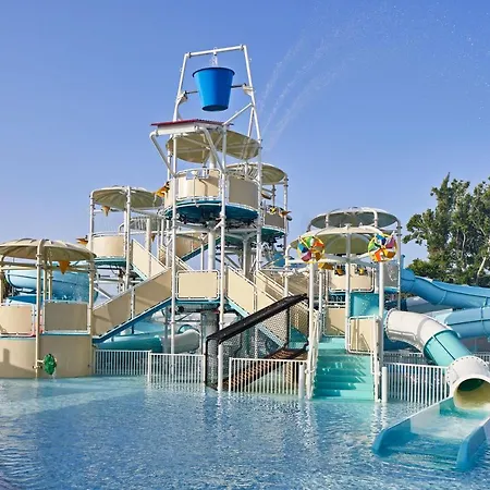 Курортний комплекс Mare Paphos Кіссонерга